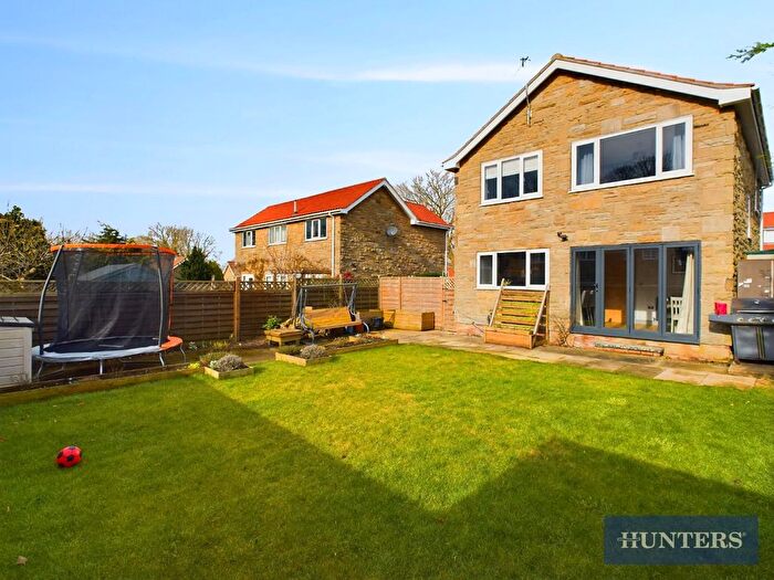 3 Bedroom Detached House For Sale In Dovecot Close, Gristhorpe, Filey, YO14