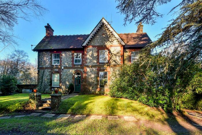 1 Bedroom Flat For Sale In Sandcliffe, Hill Brow, Liss, GU33