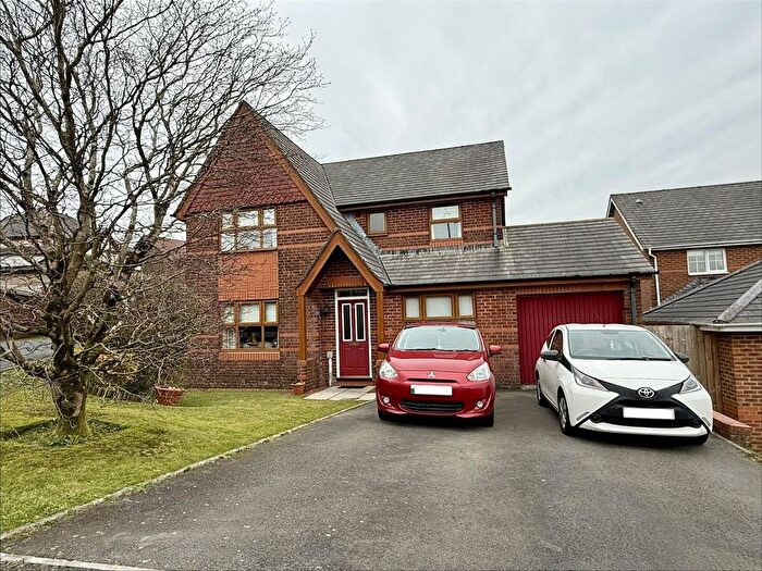 4 Bedroom Detached House For Sale In Maes Becca, Llannon, Llanelli, SA14