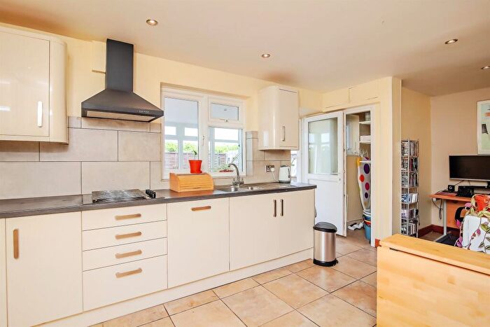 3 Bedroom Terraced House For Sale In Barnack Road, Stamford, PE9
