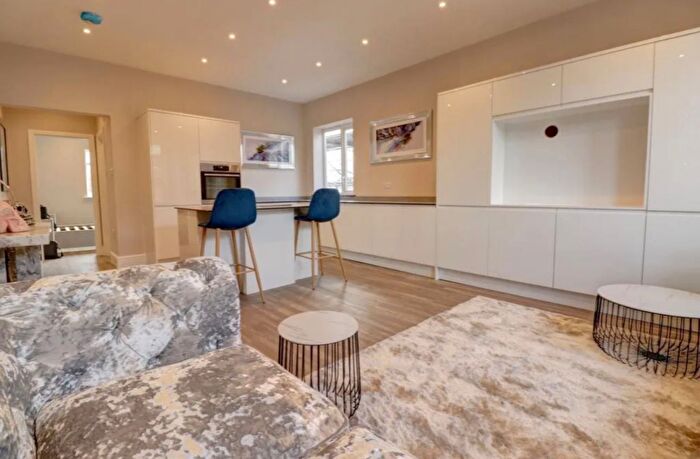 1 Bedroom Apartment To Rent In Open Golf Rental - Waterloo Road, PR8