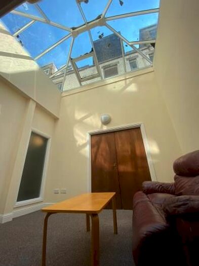 2 Bedroom Flat To Rent In /, Whitehall Crescent, Dundee, DD1