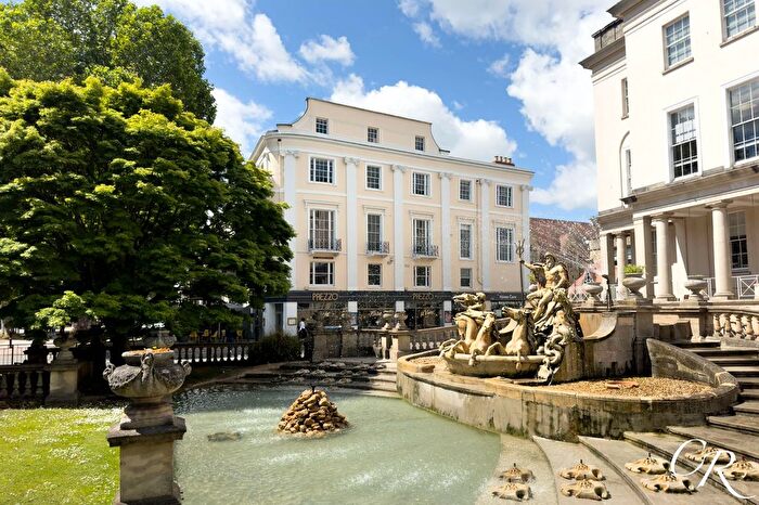 1 Bedroom Flat For Sale In Promenade, Town Centre, GL50