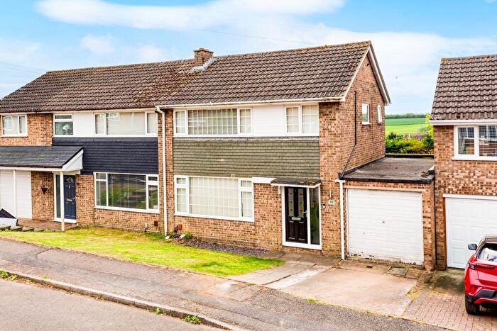3 Bedroom Semi-Detached House For Sale In Nelson Drive, Rothwell, NN14