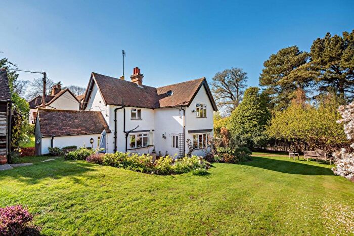 3 Bedroom Detached House For Sale In Rotten Row, Bradfield, Berkshire, RG7