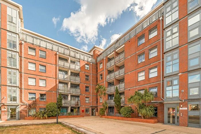 1 Bedroom Flat For Sale In Berber Parade, Woolwich, SE18