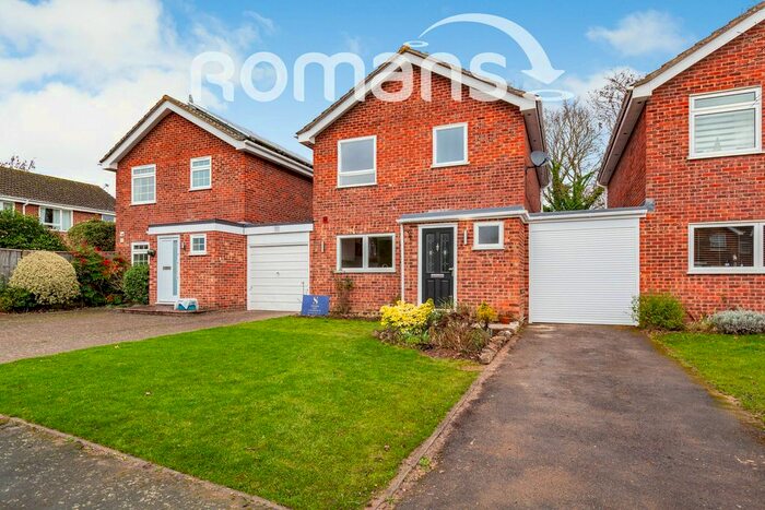 3 Bedroom Link Detached House To Rent In Treesmill Drive, Maidenhead, SL6