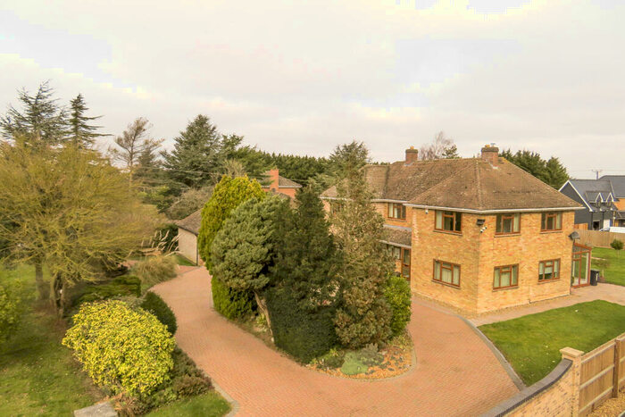 4 Bedroom Detached House To Rent In Stretham Road, CB7