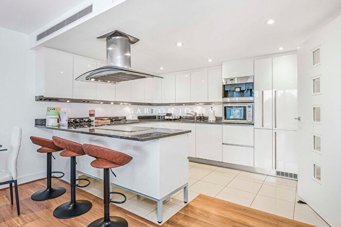 2 Bedroom Flat To Rent In Centurion Building, Queenstown Road, London, SW11