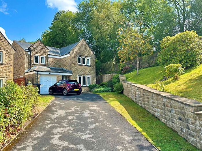 4 Bedroom Detached House For Sale In Houghton Close, Hayfield, High Peak, SK22
