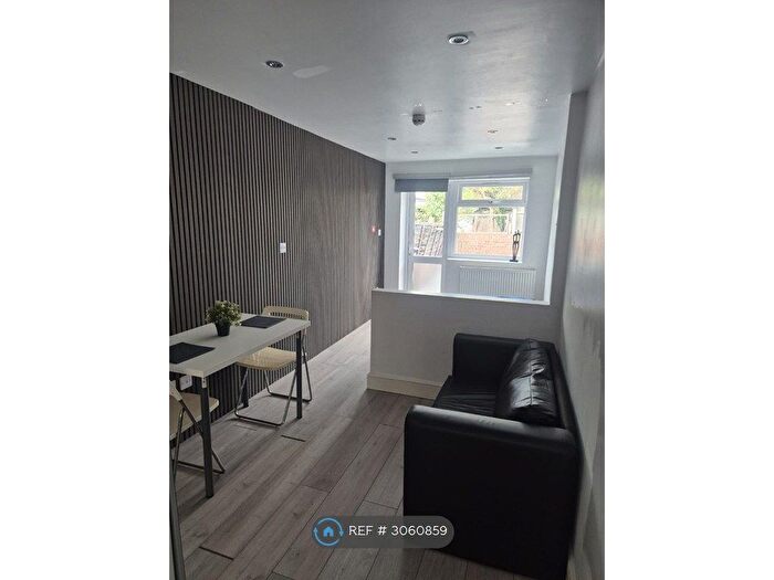 Studio To Rent In Mayfair Avenue, Ilford, IG1