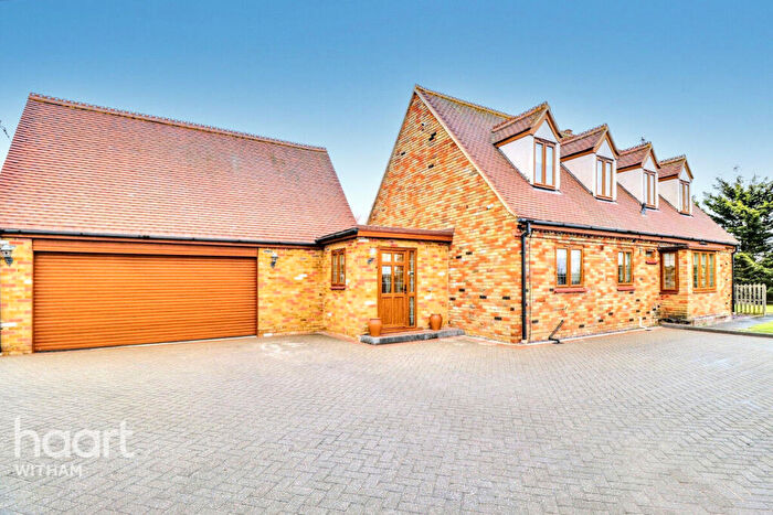 4 Bedroom Detached House For Sale In Mundon Road, Mundon, Maldon, CM9