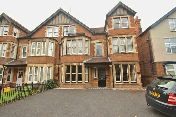 2 Bedroom Apartment To Rent In Banbury Road, Summertown, Oxford, OX2