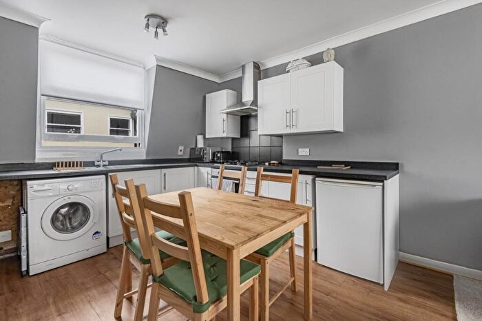 1 Bedroom Flat For Sale In Marine Parade, Brighton, BN2