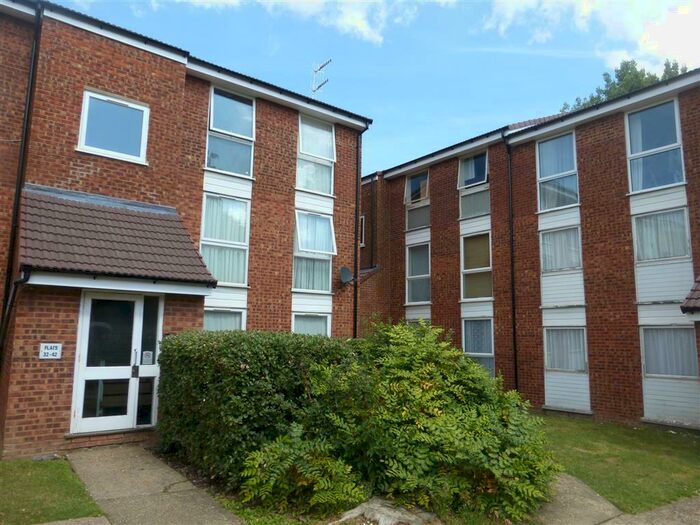 2 Bedroom Apartment To Rent In Arkley Road, Hemel Hempstead, HP2