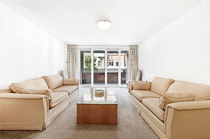2 Bedroom Flat To Rent In West One House, Fitzrovia, W1T