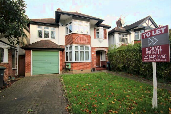 4 Bedroom Detached House To Rent In Bramley Road, Southgate/Oakwood Bdrs, N14