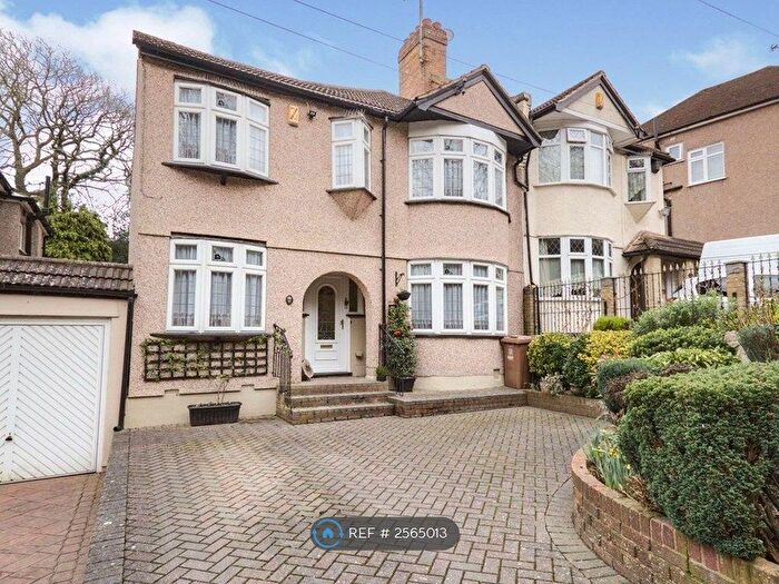 5 Bedroom Semi-Detached House To Rent In New Road, London, SE2