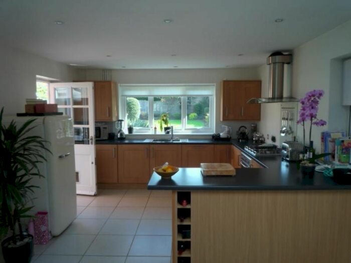 3 Bedroom Semi-Detached House To Rent In Whites Road, Bitterne, Southampton, SO19