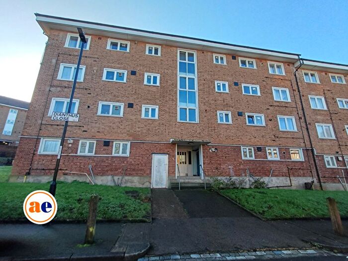 2 Bedroom Flat To Rent In Dianthus Close, London, SE2