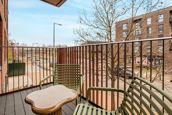 1 Bedroom Flat For Sale In Tandy Place, London, E20