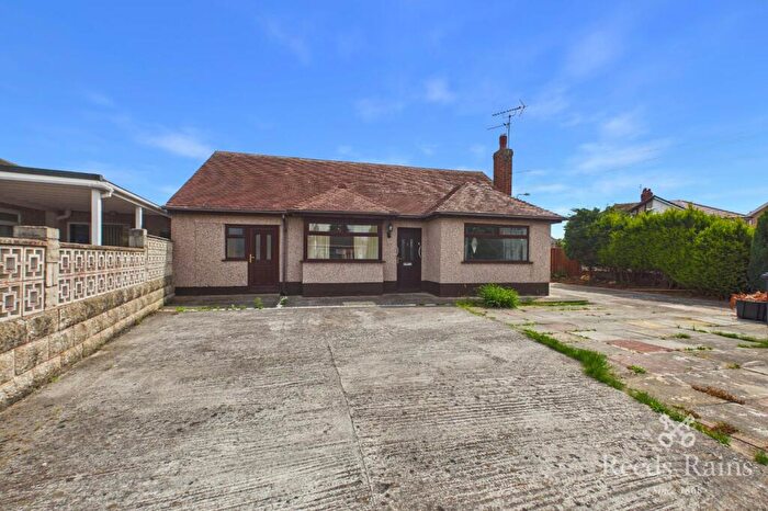 2 Bedroom Bungalow To Rent In Merllyn Road, Rhyl, Denbighshire, LL18