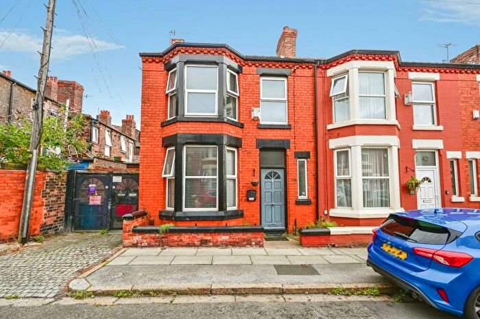 3 Bedroom End Of Terrace House For Sale In Kingsdale Road, Liverpool, Merseyside, L18