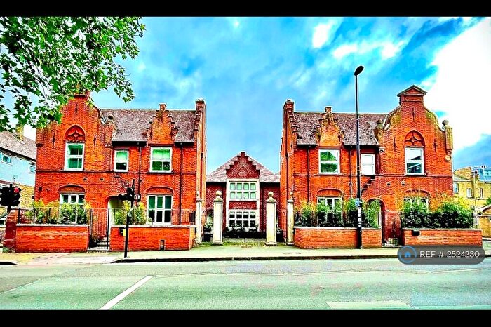 5 Bedroom Detached House To Rent In Latchmere Road, London, SW11