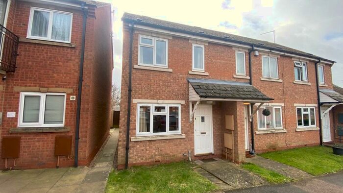 2 Bedroom End Of Terrace House To Rent In Plough Close, Rothwell, Kettering, NN14