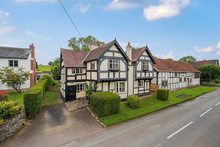 4 Bedroom Detached House For Sale In Meadow Street, Weobley, HR4