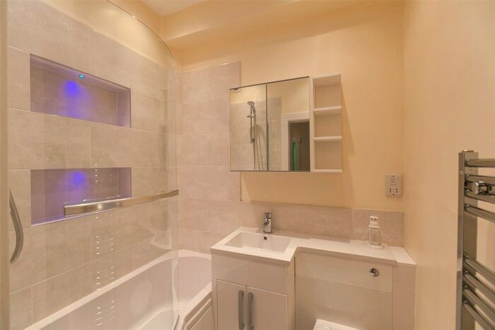 2 Bedroom Flat To Rent In Argyle Place, Marchmont, Edinburgh, EH9