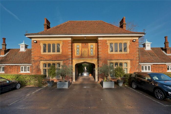 4 Bedroom Flat To Rent In Mill Ride, Ascot, Berkshire, SL5