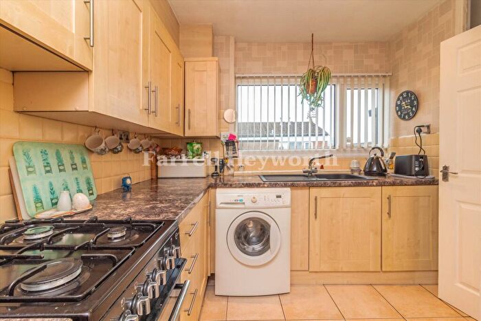 1 Bedroom Flat For Sale In Redcar Avenue, Ingol, Preston, PR2