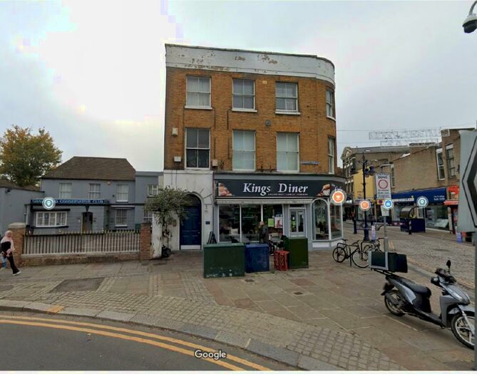 Apartment To Rent In Parrock Street, Gravesend, DA12