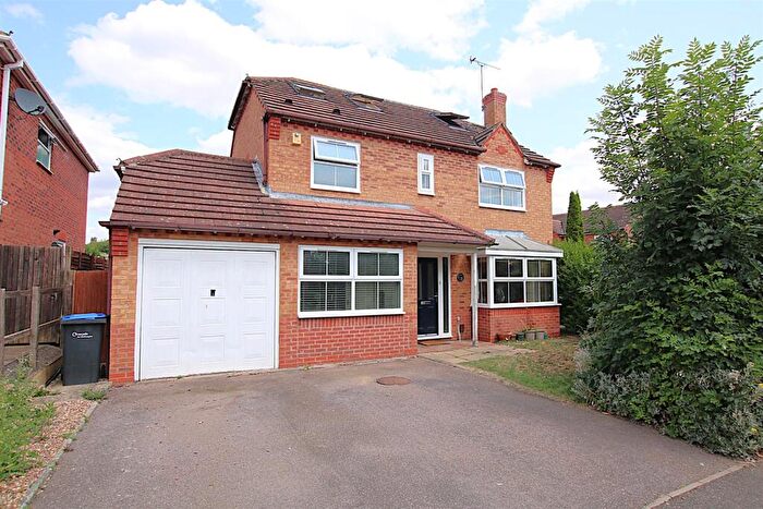 5 Bedroom Detached House For Sale In Wickery Dene, Wootton, NN4
