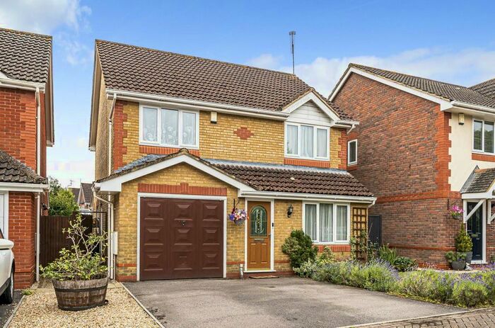 4 Bedroom Detached House To Rent In Larkspur Drive, Knightwood Park, Chandler's Ford, SO53