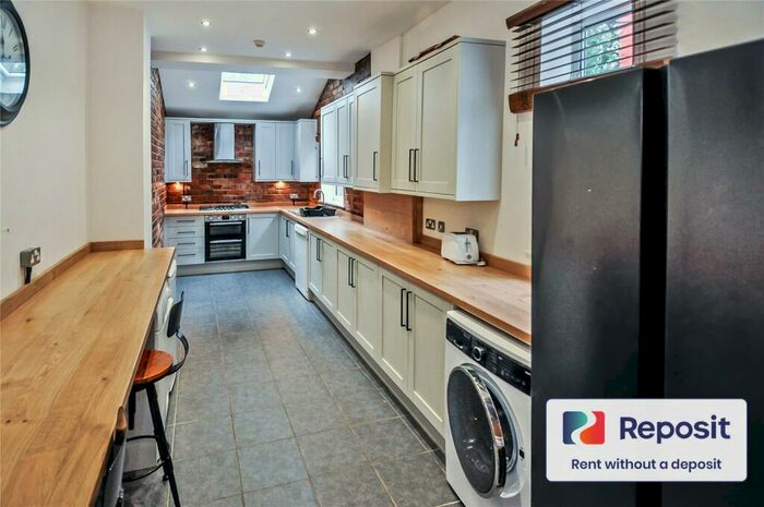 6 Bedroom Terraced House To Rent In Brailsford Road, Manchester, Greater Manchester, M14