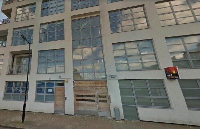 1 Bedroom Property To Rent In Bethwin Road, London, SE5