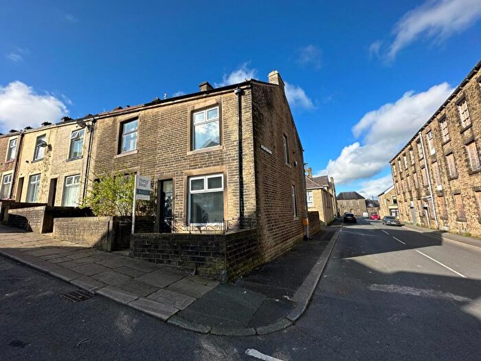 3 Bedroom House To Rent In Stanley Street, Colne, BB8