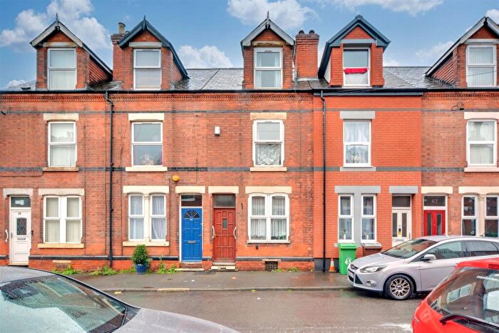 3 Bedroom Town House For Sale In Westwood Road, Nottingham, NG2