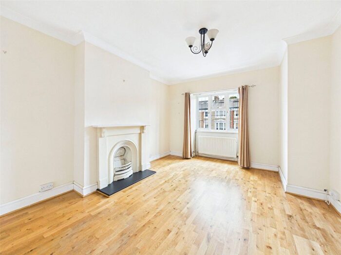 2 Bedroom Flat To Rent In St Margarets Court, St Margarets, TW1