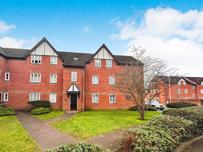 2 Bedroom Flat To Rent In Rembrandt Way, Reading, RG1
