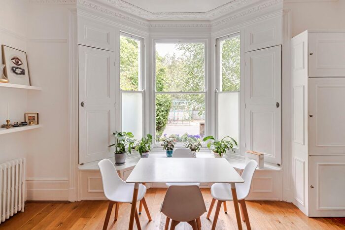 1 Bedroom Flat For Sale In Cazenove Road Iii, Flat, , Cazenove Road, London, N16