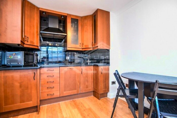 1 Bedroom Apartment To Rent In Britten Close, Golders Green, London, NW11