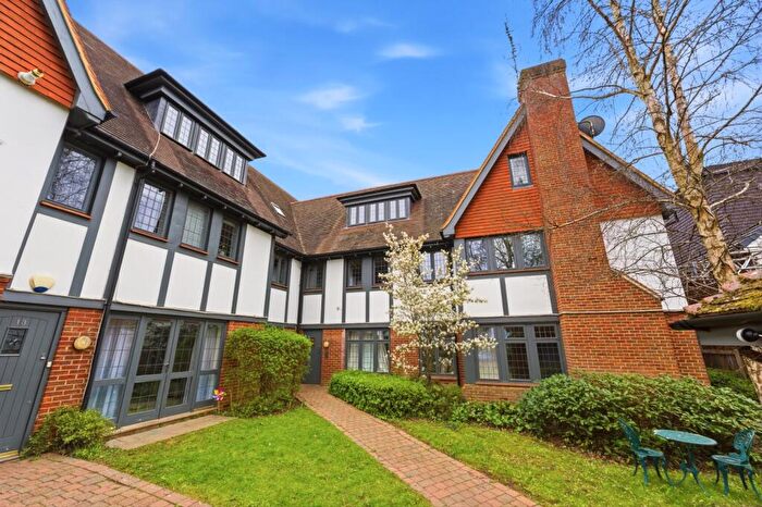 2 Bedroom Apartment For Sale In Old Mile House Court, St. Albans, Hertfordshire, AL1