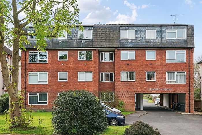 2 Bedroom Flat To Rent In Albemarle Road, Beckenham, BR3