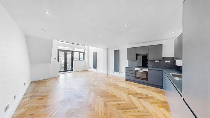 2 Bedroom Flat For Sale In Curtain Road, Shoreditch, EC2A