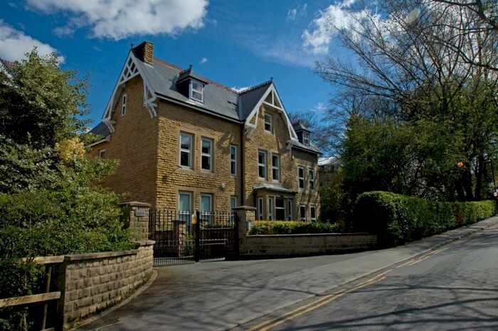 2 Bedroom Flat To Rent In Linfield, Grove Lane, Headingley, Leeds, LS6