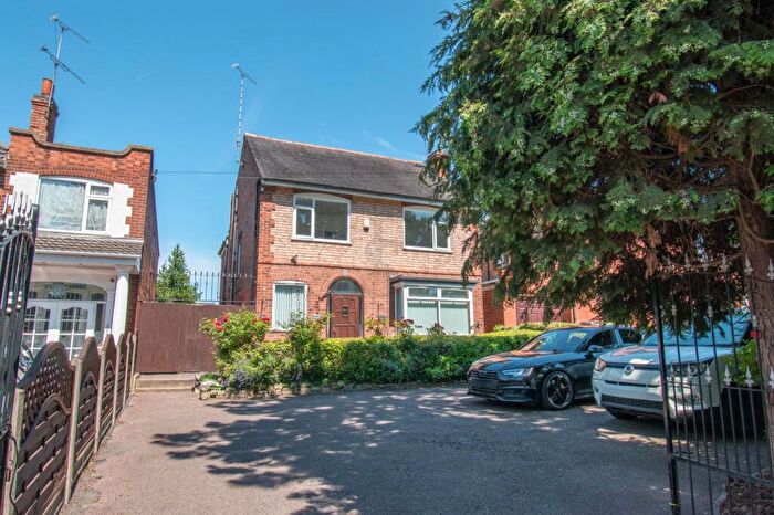 4 Bedroom Detached House For Sale In Uppingham Road, Humberstone, LE5