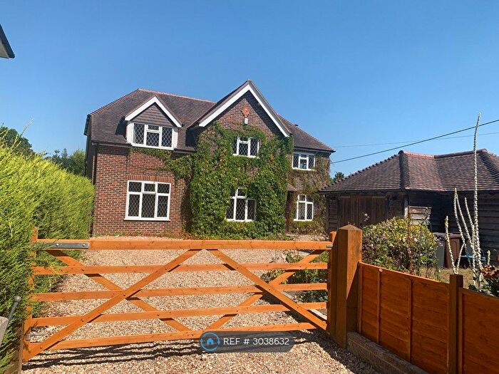 4 Bedroom Detached House To Rent In Beaconsfield Road, Haywards Heath, RH17